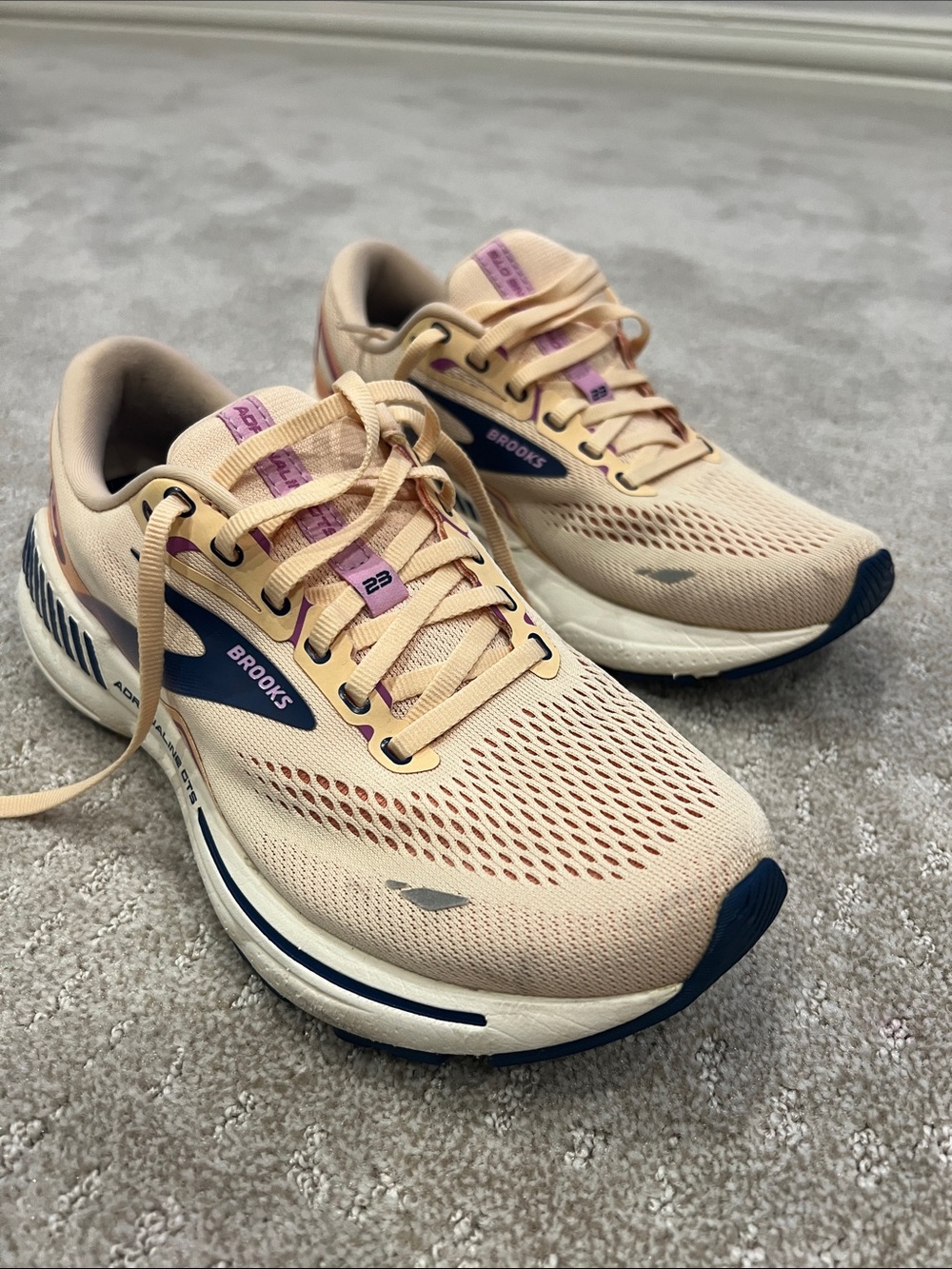 Brooks Adrenaline running shoes - size 8.5